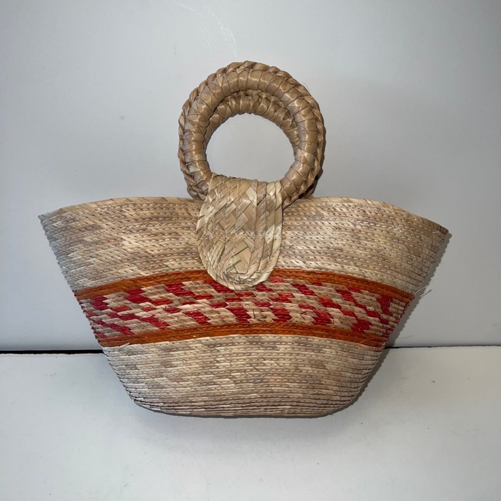- Kids small woven purse